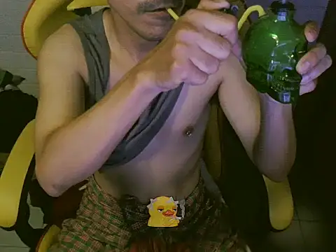 Snapshot of cloudyth1994 chatting on September 2025 04:52:01 PM cloudyth1994 online show from September 2025 04:52:01 PM