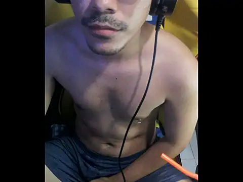 Snapshot of cloudyth1994 chatting on November 2025 07:26:01 PM cloudyth1994 online show from November 2025 07:26:01 PM