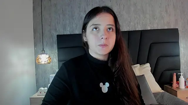 Sabrina Lennox online show from February 2025 07:27:02 PM