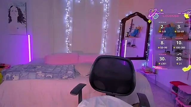 Snapshot of CuteRomi chatting on November 2025 04:12:02 AM CuteRomi online show from November 2025 04:12:02 AM