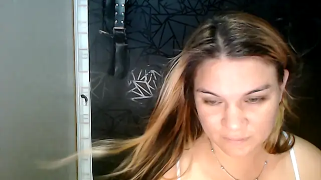 Snapshot of love_and_Lust chatting on October 2025 05:56:02 PM love and Lust online show from October 2025 05:56:02 PM