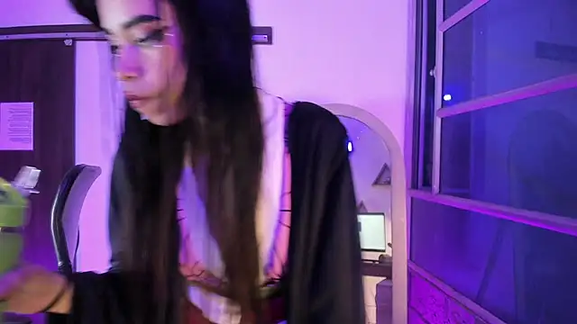 Snapshot of Jasmin_Skinny chatting on October 2025 03:40:02 AM Jasmin Skinny online show from October 2025 03:40:02 AM