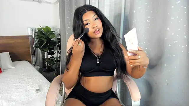 Snapshot of Isaa_Coleman_ chatting on February 2025 10:32:01 PM Isaa Coleman online show from February 2025 10:32:01 PM