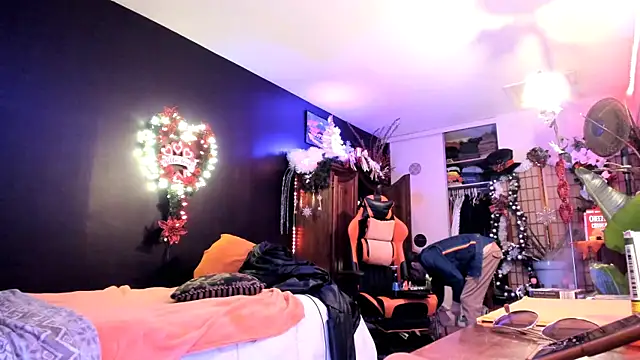 leatherz69 online show from February 2025 11:03:02 PM