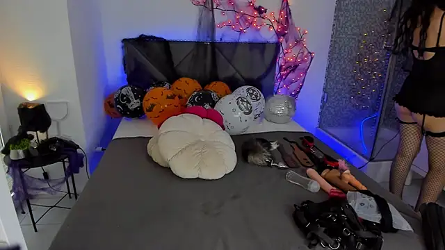 CassieEvans online show from October 2025 06:47:01 AM