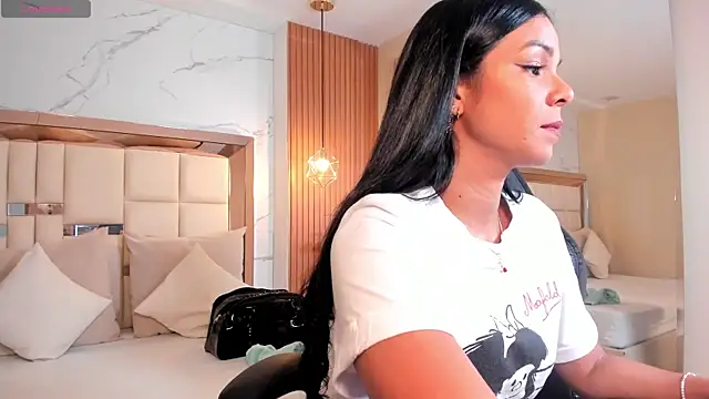 Snapshot of fabiana_rodriguez chatting on January 2025 10:16:02 PM fabiana rodriguez online show from January 2025 10:16:02 PM