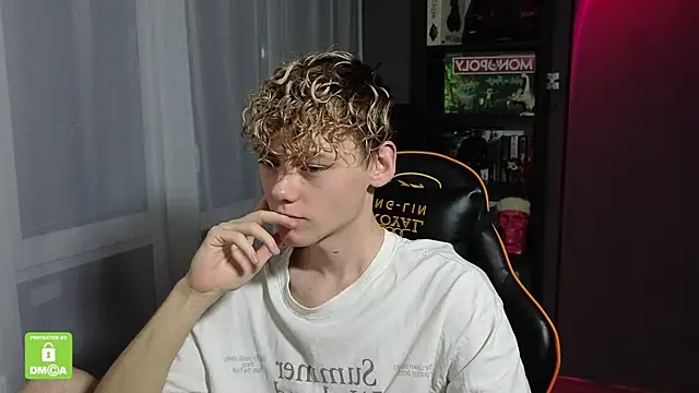 Keytaro online show from October 2025 11:27:01 PM