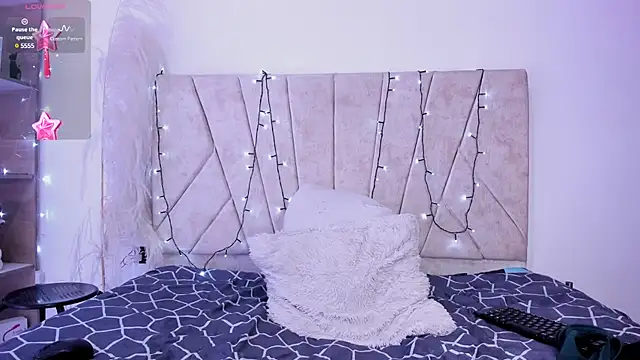 Kaela18 online show from December 2024 12:49:01 PM