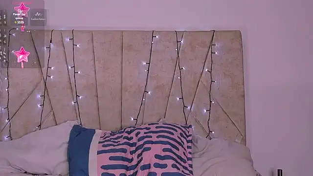 Kaela18 online show from December 2024 01:25:01 PM