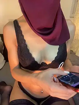 Beautiful arab online show from January 2025 10:55:02 PM