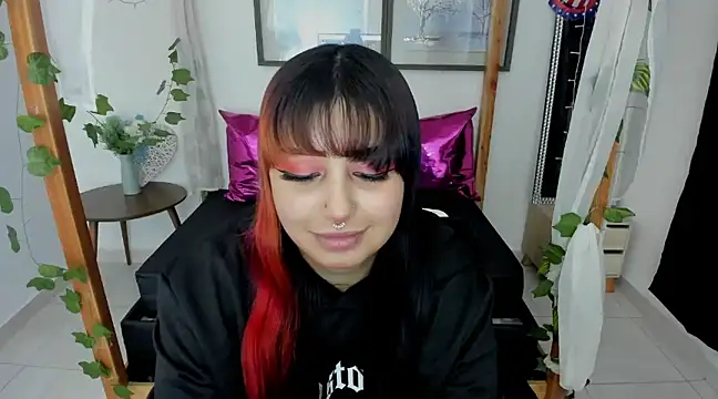 lussyevans24 online show from January 2025 04:44:01 AM