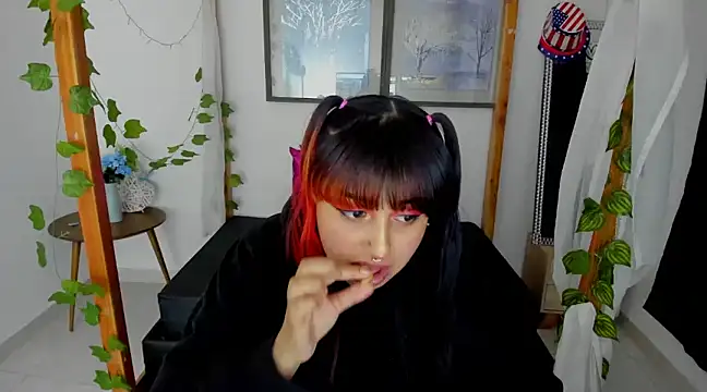 lussyevans24 online show from January 2025 07:41:01 AM