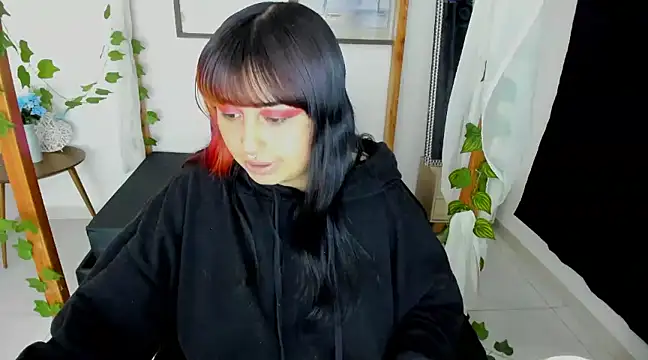 lussyevans24 online show from January 2025 10:44:01 AM
