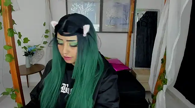 lussyevans24 online show from January 2025 04:45:01 AM