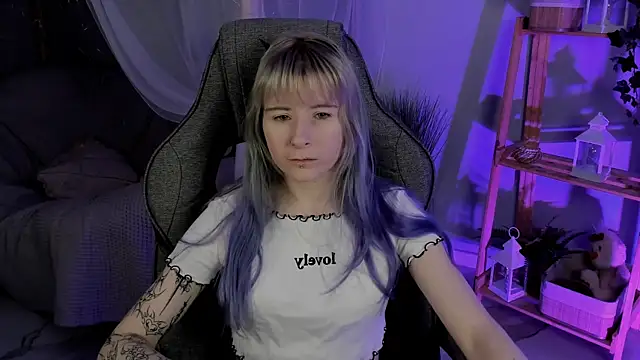 Snapshot of LexiWenford chatting on November 2025 02:43:02 AM LexiWenford online show from November 2025 02:43:02 AM