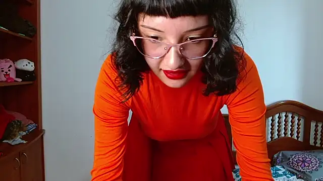 alexaa08 online show from October 2025 12:50:01 PM