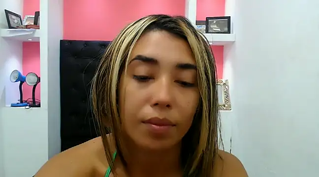 Dona Tela online show from December 2024 03:28:02 PM