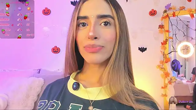 StormiRusso online show from October 2025 01:07:02 AM