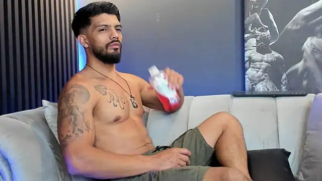 DannSaenz online show from January 2025 02:33:01 AM