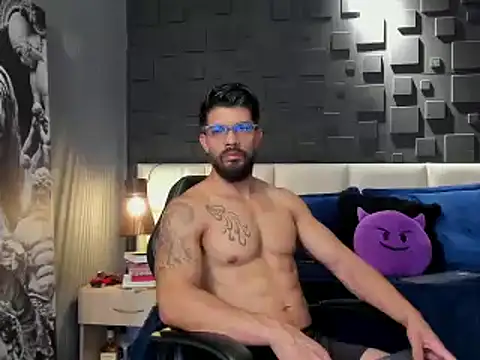 DannSaenz online show from January 2025 02:17:02 PM