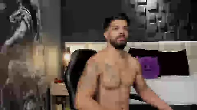 DannSaenz online show from January 2025 11:09:02 AM