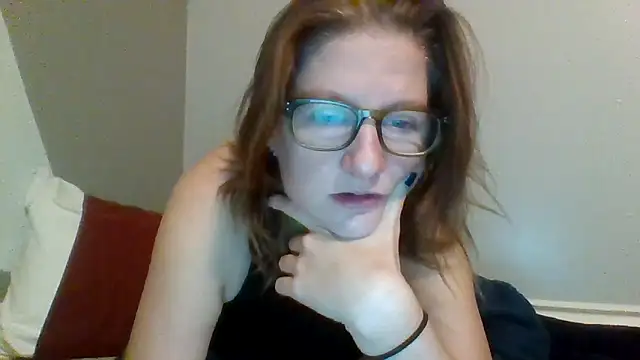 Snapshot of Eluradess chatting on October 2025 07:46:02 PM Eluradess online show from October 2025 07:46:02 PM