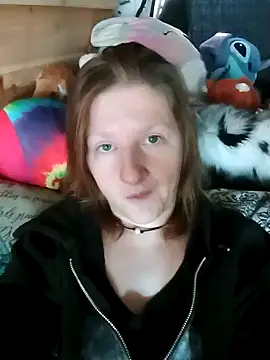 Snapshot of Eluradess chatting on October 2025 03:35:02 PM Eluradess online show from October 2025 03:35:02 PM