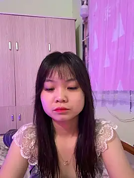 Snapshot of Maeve2k5 chatting on October 2025 06:46:02 AM Maeve2k5 online show from October 2025 06:46:02 AM