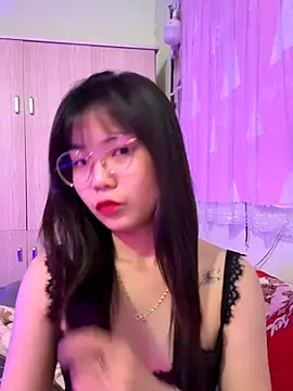 Snapshot of Maeve2k5 chatting on October 2025 01:40:01 AM Maeve2k5 online show from October 2025 01:40:01 AM