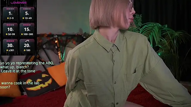 LindaThacker online show from October 2025 04:18:02 AM