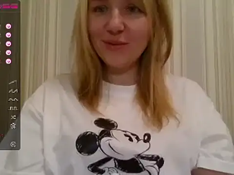 urbadkitty online show from January 2025 11:17:02 AM