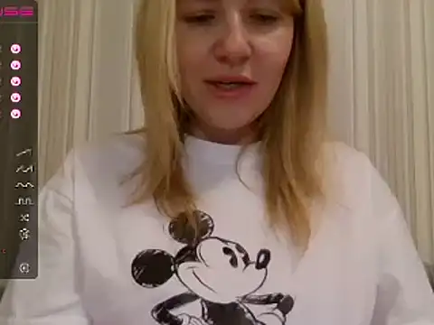 urbadkitty online show from February 2025 11:44:02 AM