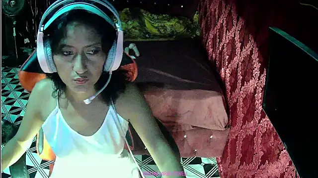 Snapshot of AdelinaMiran90 chatting on February 2025 03:23:02 AM AdelinaMiran90 online show from February 2025 03:23:02 AM