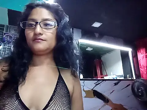 Snapshot of AdelinaMiran90 chatting on October 2025 04:15:01 AM AdelinaMiran90 online show from October 2025 04:15:01 AM
