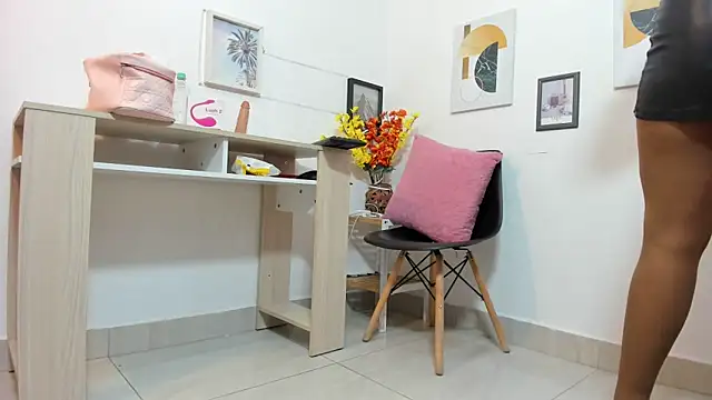 GenesisTT online show from October 2025 04:09:01 AM