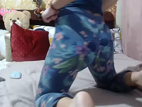 Emmatoo online show from February 2025 04:14:02 PM