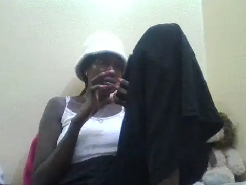 Pretty ellahh online show from February 2025 04:47:01 PM