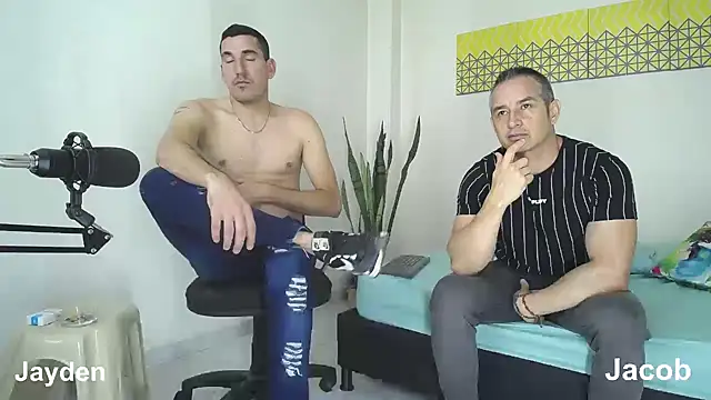 jayydenandjacob online show from February 2025 07:19:02 PM