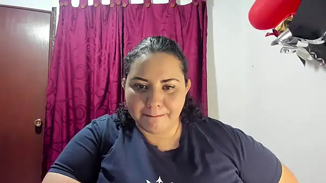 Snapshot of tetasgrandes_karol chatting on December 2024 08:23:02 PM tetasgrandes karol online show from December 2024 08:23:02 PM