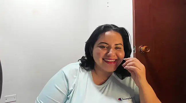 Snapshot of tetasgrandes_karol chatting on March 2025 09:12:02 PM tetasgrandes karol online show from March 2025 09:12:02 PM