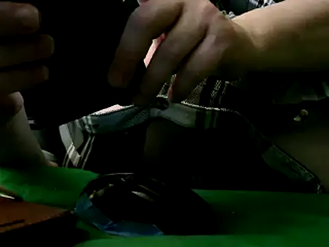 Snapshot of WHITEDAROSE chatting on December 2024 09:05:02 PM WHITEDAROSE online show from December 2024 09:05:02 PM