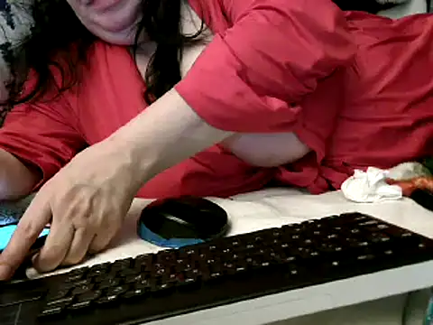 Snapshot of WHITEDAROSE chatting on January 2025 05:27:01 PM WHITEDAROSE online show from January 2025 05:27:01 PM