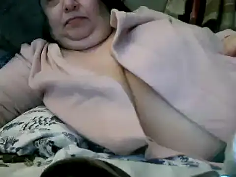 Snapshot of WHITEDAROSE chatting on February 2025 07:38:02 PM WHITEDAROSE online show from February 2025 07:38:02 PM