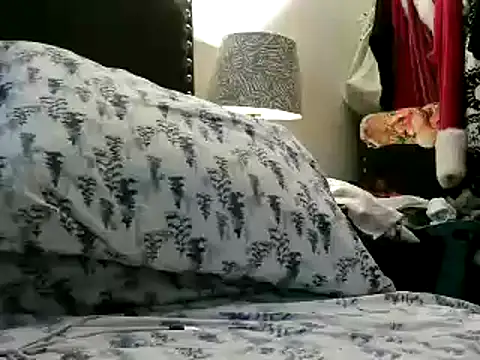 Snapshot of WHITEDAROSE chatting on March 2025 05:20:01 PM WHITEDAROSE online show from March 2025 05:20:01 PM