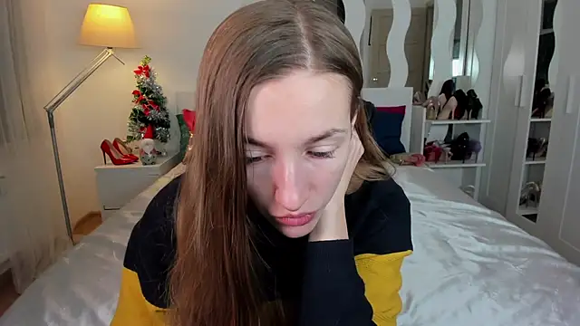 KateRedgar online show from January 2025 04:35:01 PM