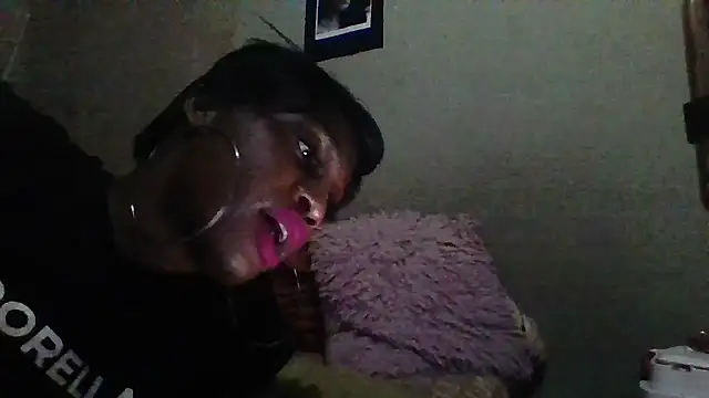 Moorella1 online show from October 2025 08:28:01 PM