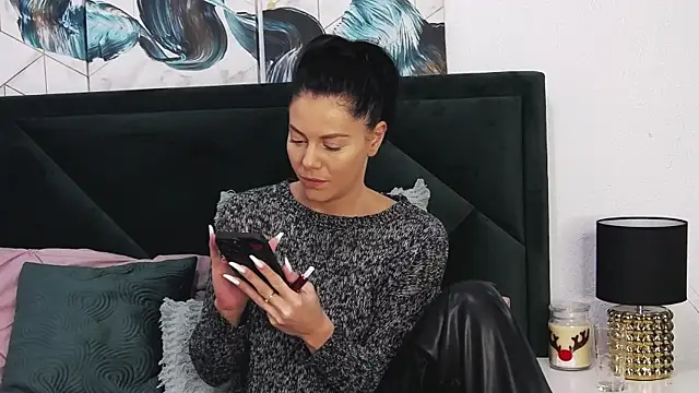 tanyagrey online show from December 2024 06:19:02 AM