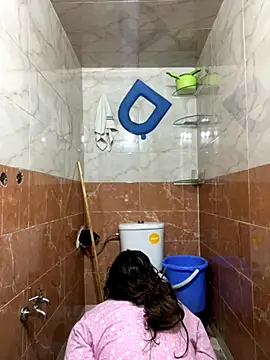 Snapshot of Marewa12 chatting on November 2025 02:35:01 PM Marewa12 online show from November 2025 02:35:01 PM