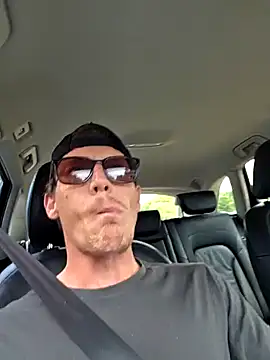 Snapshot of TheSouthernKing chatting on October 2025 09:41:02 AM TheSouthernKing online show from October 2025 09:41:02 AM