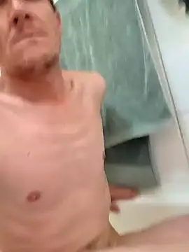 Snapshot of TheSouthernKing chatting on October 2025 08:04:02 AM TheSouthernKing online show from October 2025 08:04:02 AM